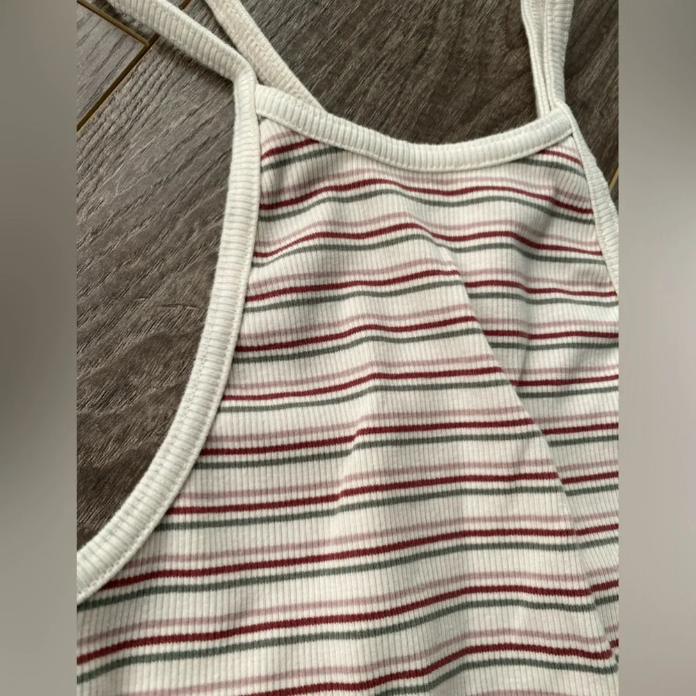 3/$30 Abercrombie & Fitch ribbed knit halter style bodysuit w/ low back - Picture 2 of 8